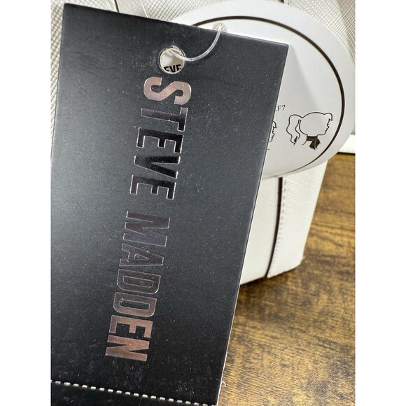 STEVE MADDEN Bellie Bucket White Shoulder Bag/Purse Detachable Strap Scarf - Picture 15 of 16